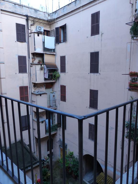 Between Termini & Colosseo Rome Luaran gambar