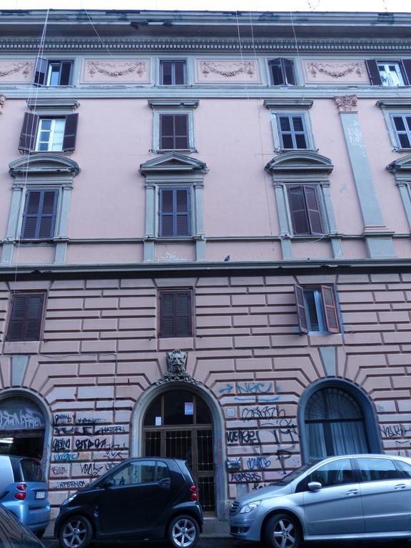 Between Termini & Colosseo Rome Luaran gambar